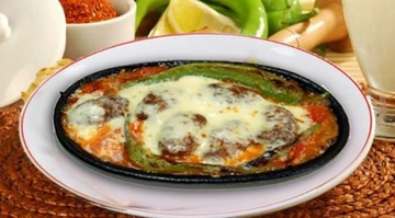 Kiremitte Kaşarlı Köfte Tarifi ve Malzemeleri Kiremitte Kaşarlı Köfte Tarifi ve Malzemeleri